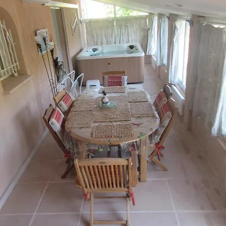 Holiday home Le Lavandin *