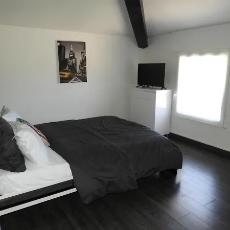 Holiday home Le Lavandin Dauphin